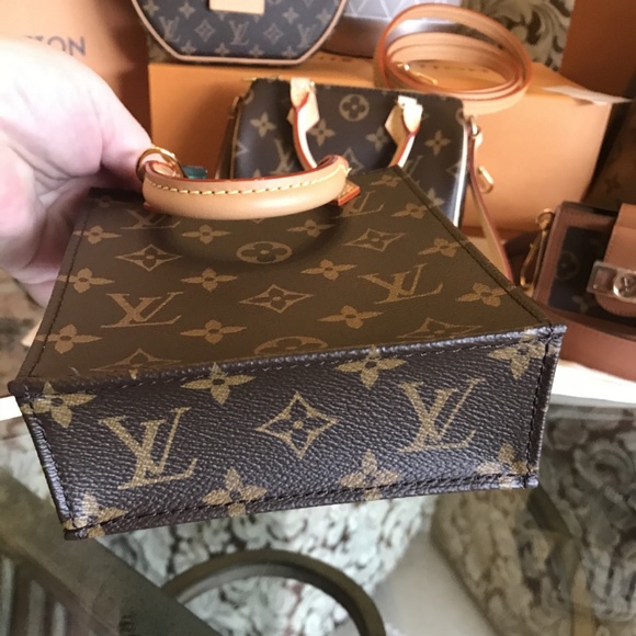 AUTHENTIC Louis Vuitton Petit Sac Plat - Picture 4 of 7